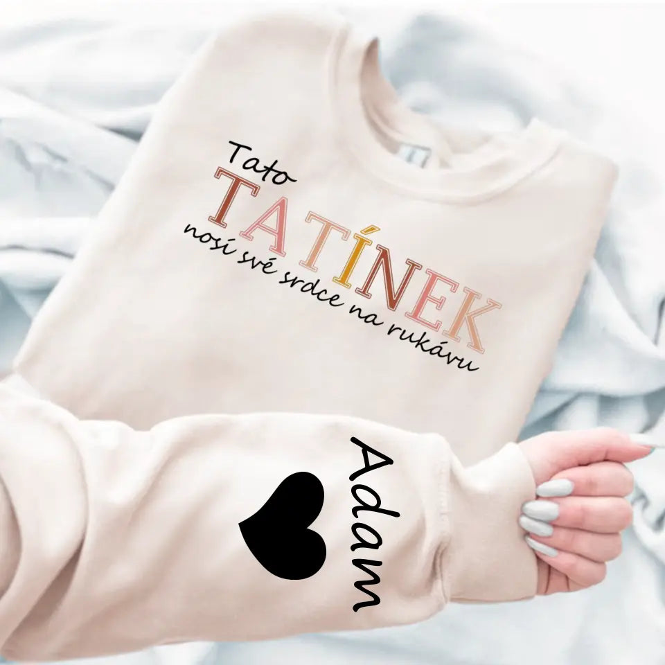 Tato tatínek nosí své srdce na rukávu